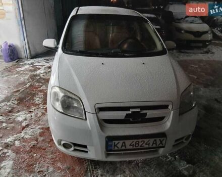 Белый Шевроле Авео, объемом двигателя 1.6 л и пробегом 300 тыс. км за 2700 $, фото 3 на Automoto.ua