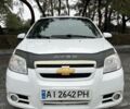 Белый Шевроле Авео, объемом двигателя 1.6 л и пробегом 260 тыс. км за 3800 $, фото 1 на Automoto.ua