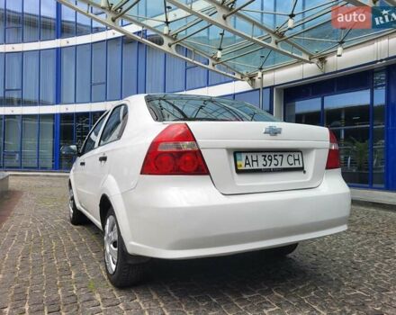 Белый Шевроле Авео, объемом двигателя 1.5 л и пробегом 233 тыс. км за 2999 $, фото 3 на Automoto.ua
