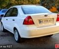 Белый Шевроле Авео, объемом двигателя 1.5 л и пробегом 195 тыс. км за 3900 $, фото 2 на Automoto.ua