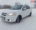 Белый Шевроле Авео, объемом двигателя 1.6 л и пробегом 222 тыс. км за 2999 $, фото 1 на Automoto.ua