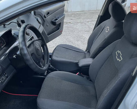 Білий Шевроле Авео, об'ємом двигуна 1.5 л та пробігом 220 тис. км за 3300 $, фото 22 на Automoto.ua