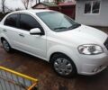 Белый Шевроле Авео, объемом двигателя 1.5 л и пробегом 275 тыс. км за 4000 $, фото 1 на Automoto.ua