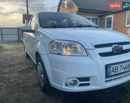 Белый Шевроле Авео, объемом двигателя 1.6 л и пробегом 208 тыс. км за 3500 $, фото 1 на Automoto.ua