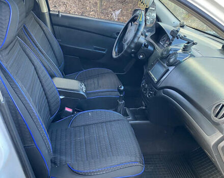 Білий Шевроле Авео, об'ємом двигуна 1.5 л та пробігом 185 тис. км за 4300 $, фото 6 на Automoto.ua