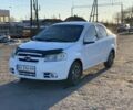 Белый Шевроле Авео, объемом двигателя 1.6 л и пробегом 210 тыс. км за 2600 $, фото 1 на Automoto.ua