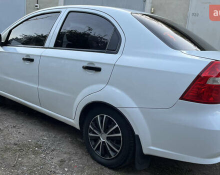 Білий Шевроле Авео, об'ємом двигуна 1.5 л та пробігом 220 тис. км за 3300 $, фото 17 на Automoto.ua
