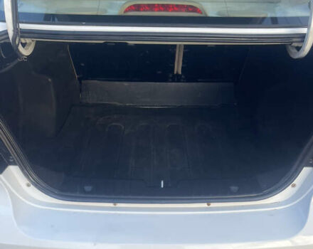 Белый Шевроле Авео, объемом двигателя 1.6 л и пробегом 208 тыс. км за 3500 $, фото 7 на Automoto.ua