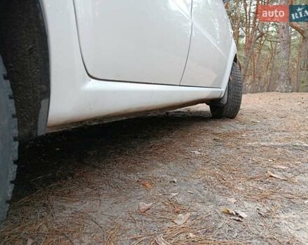 Белый Шевроле Авео, объемом двигателя 1.5 л и пробегом 110 тыс. км за 4000 $, фото 29 на Automoto.ua