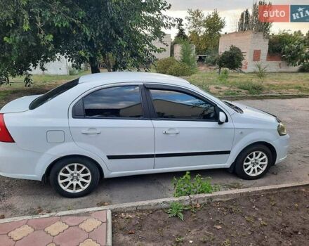 Белый Шевроле Авео, объемом двигателя 1.59 л и пробегом 188 тыс. км за 2999 $, фото 4 на Automoto.ua