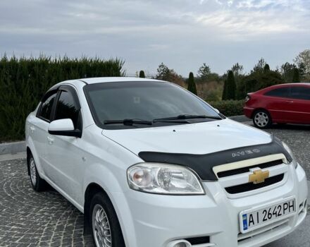 Белый Шевроле Авео, объемом двигателя 1.6 л и пробегом 268 тыс. км за 3700 $, фото 1 на Automoto.ua