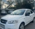 Белый Шевроле Авео, объемом двигателя 1.6 л и пробегом 350 тыс. км за 1599 $, фото 1 на Automoto.ua