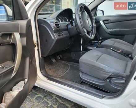 Белый Шевроле Авео, объемом двигателя 1.5 л и пробегом 233 тыс. км за 2999 $, фото 50 на Automoto.ua