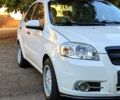 Белый Шевроле Авео, объемом двигателя 1.5 л и пробегом 195 тыс. км за 3900 $, фото 1 на Automoto.ua
