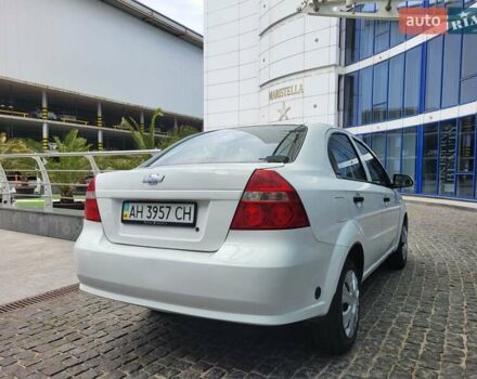 Белый Шевроле Авео, объемом двигателя 1.5 л и пробегом 233 тыс. км за 2999 $, фото 4 на Automoto.ua