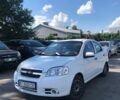 Белый Шевроле Авео, объемом двигателя 1.5 л и пробегом 248 тыс. км за 2700 $, фото 1 на Automoto.ua