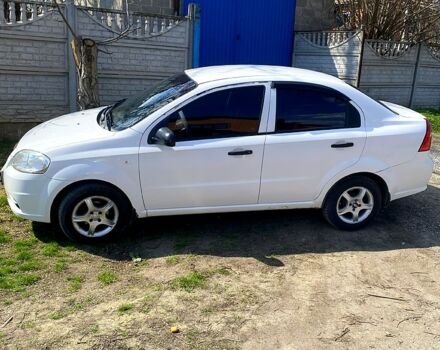Белый Шевроле Авео, объемом двигателя 1.5 л и пробегом 343 тыс. км за 3100 $, фото 2 на Automoto.ua