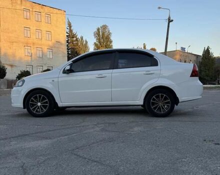 Белый Шевроле Авео, объемом двигателя 1.6 л и пробегом 227 тыс. км за 4250 $, фото 7 на Automoto.ua