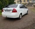 Белый Шевроле Авео, объемом двигателя 1.6 л и пробегом 170 тыс. км за 3100 $, фото 1 на Automoto.ua