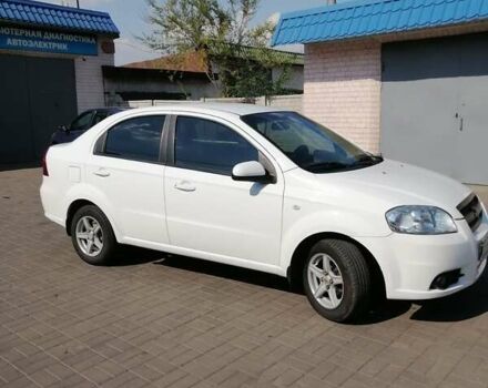 Белый Шевроле Авео, объемом двигателя 1.6 л и пробегом 400 тыс. км за 3900 $, фото 4 на Automoto.ua
