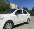 Белый Шевроле Авео, объемом двигателя 1.5 л и пробегом 260 тыс. км за 2700 $, фото 8 на Automoto.ua