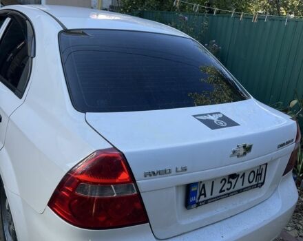 Белый Шевроле Авео, объемом двигателя 1.5 л и пробегом 350 тыс. км за 2700 $, фото 2 на Automoto.ua