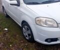 Белый Шевроле Авео, объемом двигателя 1.6 л и пробегом 120 тыс. км за 3500 $, фото 1 на Automoto.ua