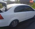 Белый Шевроле Авео, объемом двигателя 1.6 л и пробегом 260 тыс. км за 4600 $, фото 1 на Automoto.ua