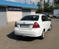 Белый Шевроле Авео, объемом двигателя 1.6 л и пробегом 400 тыс. км за 3900 $, фото 2 на Automoto.ua