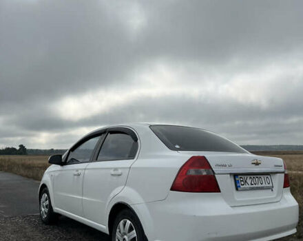 Білий Шевроле Авео, об'ємом двигуна 1.6 л та пробігом 157 тис. км за 3599 $, фото 5 на Automoto.ua