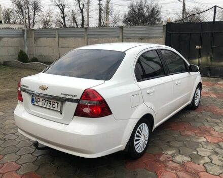 Белый Шевроле Авео, объемом двигателя 1.6 л и пробегом 228 тыс. км за 4200 $, фото 5 на Automoto.ua