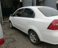 Белый Шевроле Авео, объемом двигателя 1.6 л и пробегом 400 тыс. км за 3650 $, фото 2 на Automoto.ua