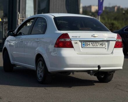 Белый Шевроле Авео, объемом двигателя 1.6 л и пробегом 433 тыс. км за 3900 $, фото 8 на Automoto.ua