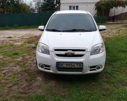 Белый Шевроле Авео, объемом двигателя 1.6 л и пробегом 182 тыс. км за 3300 $, фото 4 на Automoto.ua
