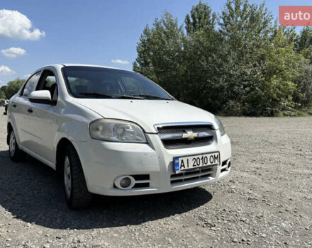 Белый Шевроле Авео, объемом двигателя 1.5 л и пробегом 260 тыс. км за 2700 $, фото 3 на Automoto.ua