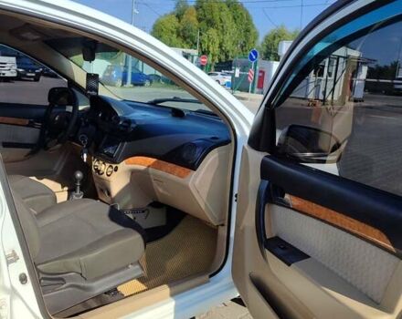 Білий Шевроле Авео, об'ємом двигуна 1.6 л та пробігом 200 тис. км за 3150 $, фото 9 на Automoto.ua
