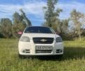 Белый Шевроле Авео, объемом двигателя 1.5 л и пробегом 262 тыс. км за 4500 $, фото 1 на Automoto.ua