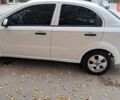 Белый Шевроле Авео, объемом двигателя 1.5 л и пробегом 260 тыс. км за 4000 $, фото 3 на Automoto.ua