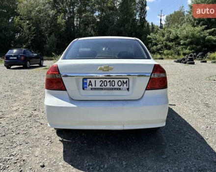 Белый Шевроле Авео, объемом двигателя 1.5 л и пробегом 260 тыс. км за 2700 $, фото 5 на Automoto.ua