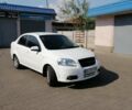 Белый Шевроле Авео, объемом двигателя 1.6 л и пробегом 400 тыс. км за 3900 $, фото 1 на Automoto.ua
