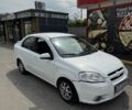 Белый Шевроле Авео, объемом двигателя 1.6 л и пробегом 143 тыс. км за 1700 $, фото 1 на Automoto.ua