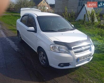 Белый Шевроле Авео, объемом двигателя 1.6 л и пробегом 260 тыс. км за 4600 $, фото 2 на Automoto.ua
