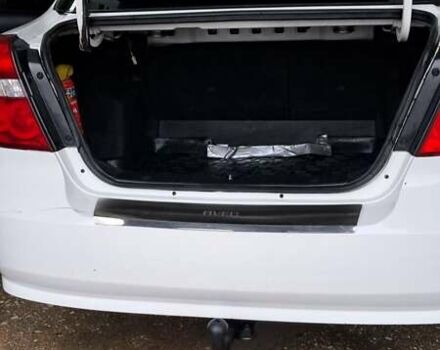 Белый Шевроле Авео, объемом двигателя 1.5 л и пробегом 260 тыс. км за 4000 $, фото 5 на Automoto.ua