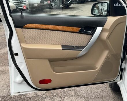 Белый Шевроле Авео, объемом двигателя 1.6 л и пробегом 89 тыс. км за 5240 $, фото 11 на Automoto.ua