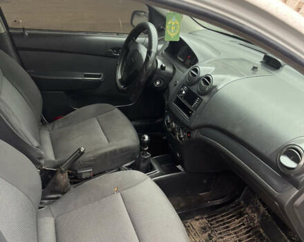 Білий Шевроле Авео, об'ємом двигуна 1.5 л та пробігом 401 тис. км за 2200 $, фото 4 на Automoto.ua