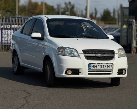 Белый Шевроле Авео, объемом двигателя 1.6 л и пробегом 433 тыс. км за 3900 $, фото 3 на Automoto.ua