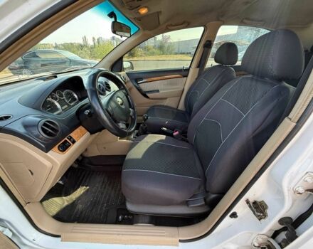 Белый Шевроле Авео, объемом двигателя 1.6 л и пробегом 433 тыс. км за 3900 $, фото 12 на Automoto.ua