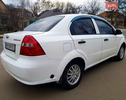 Белый Шевроле Авео, объемом двигателя 1.5 л и пробегом 160 тыс. км за 3400 $, фото 5 на Automoto.ua