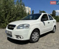 Белый Шевроле Авео, объемом двигателя 1.5 л и пробегом 252 тыс. км за 2900 $, фото 2 на Automoto.ua
