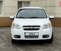 Белый Шевроле Авео, объемом двигателя 1.6 л и пробегом 185 тыс. км за 4150 $, фото 1 на Automoto.ua